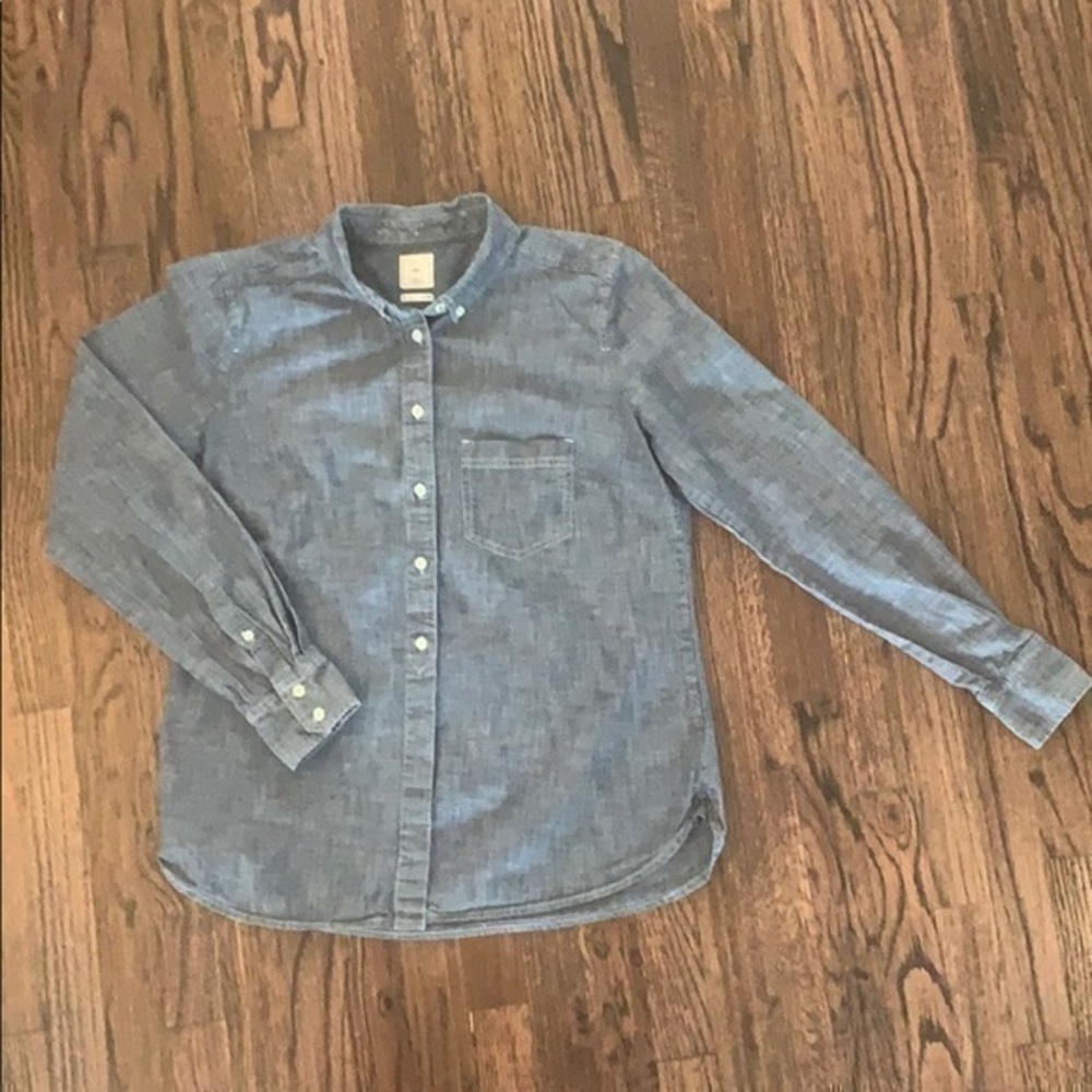 GAP Womens Blue Button Up Long‎ sleeve shirt